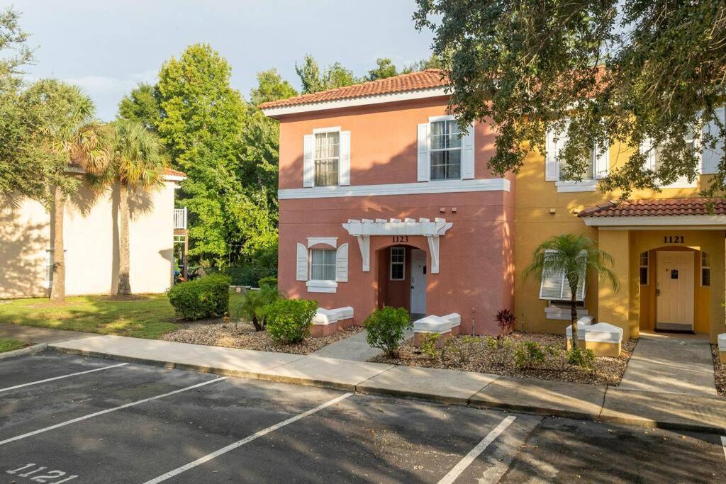Cozy 3bed Townhome 8 Miles From 1123 Casa de férias *