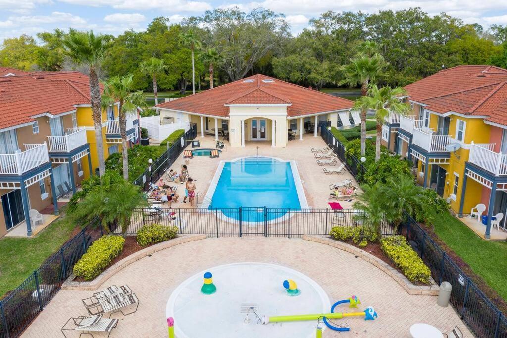 Cozy 3bed Townhome 8 Miles From 1123 Kissimmee
