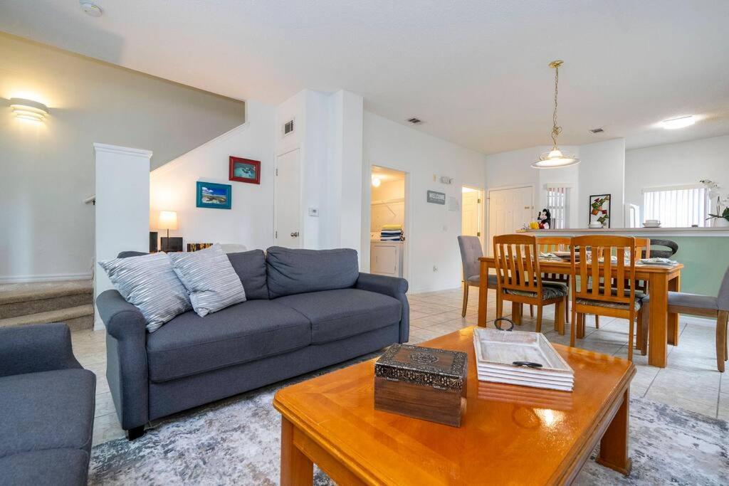 Cozy 3bed Townhome 8 Miles From 1123 * Kissimmee